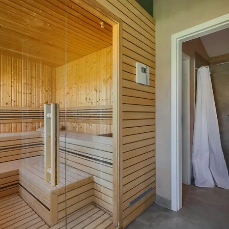 ヴィラ Luxury Monte With Pool In ヴィジナダ