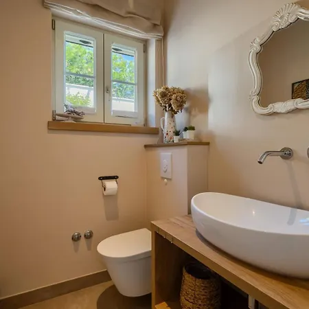 Luxury Monte With Pool In ヴィラ