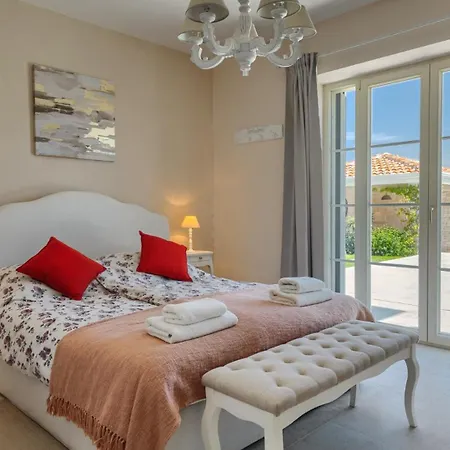 וילה Luxury Monte With Pool In Vižinada
