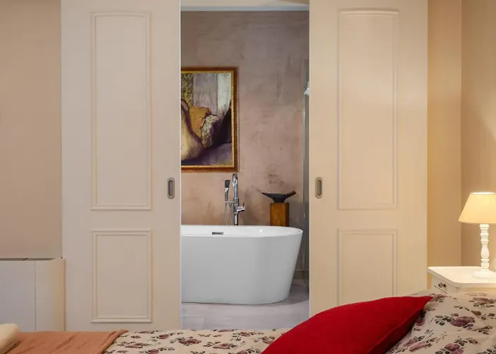 Luxury Monte With Pool In *