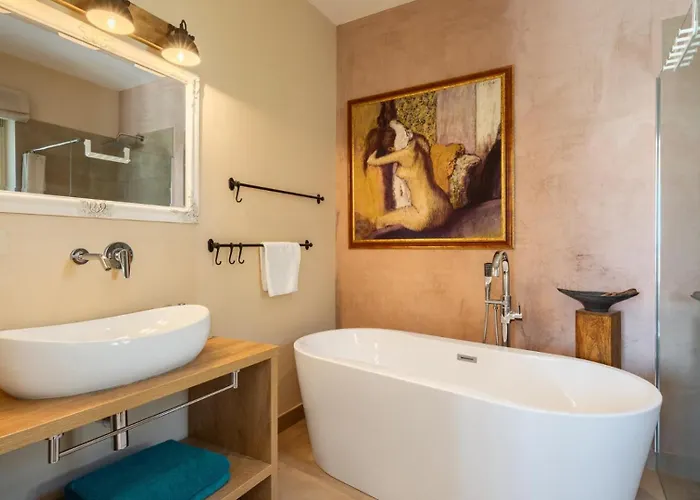 Villa Luxury Monte With Pool In *