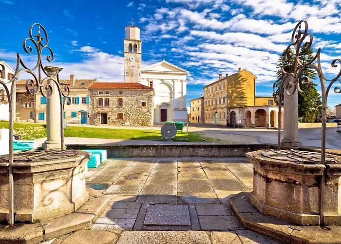 Luxury Monte With Pool In Vižinada