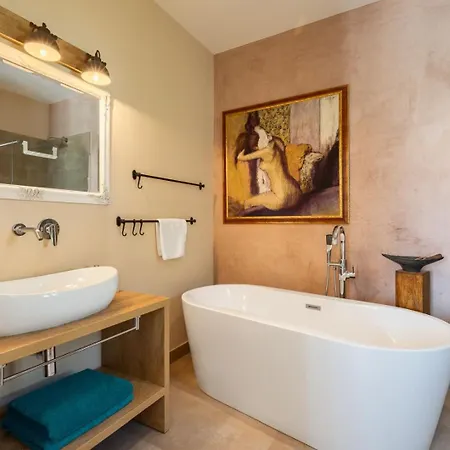 Luxury Monte With Pool In فيلة Vižinada