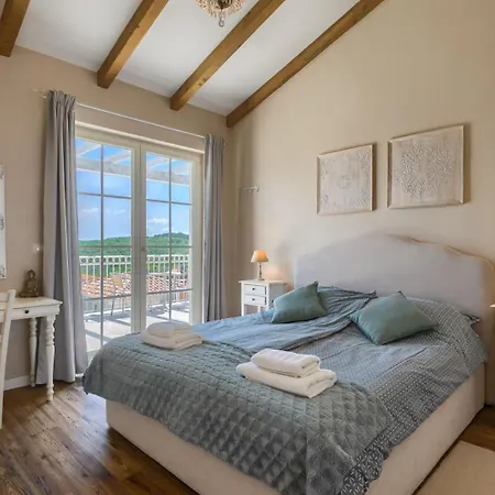 Luxury Monte With Pool In * Vizinada