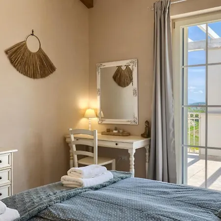 Luxury Monte With Pool In *