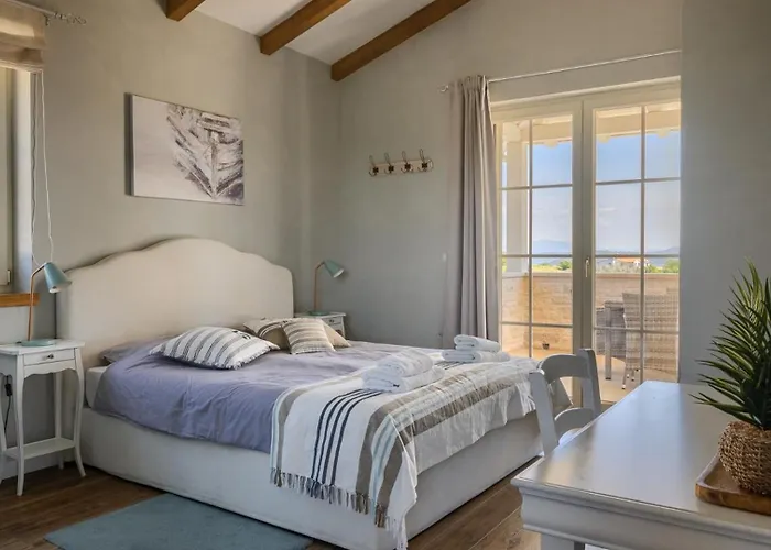 Villa Luxury Monte With Pool In *